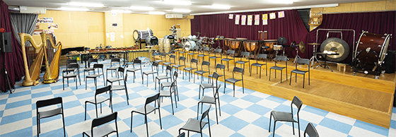 [1F] 吹奏楽部練習場<br />(HERZ Saal)
